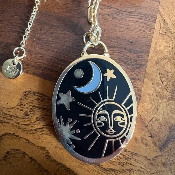 Johnny Was Celestial Necklace, new in box
Never worn, gold with sun moon stars - Picture 4 of 4